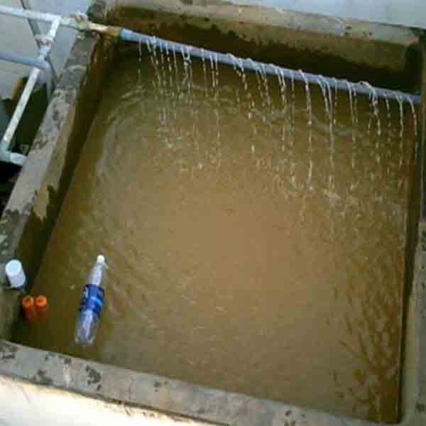 Nguồn nước giếng khoan bị nhiễm vàng đục